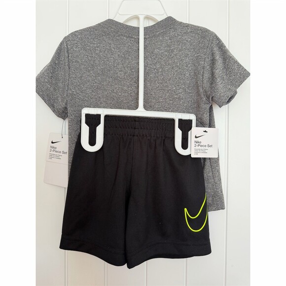 Nike Toddler Boy Outfit NEW 2T DRI-FIT Gray Black Shirt Shorts 2 Piece Set - Picture 5 of 6